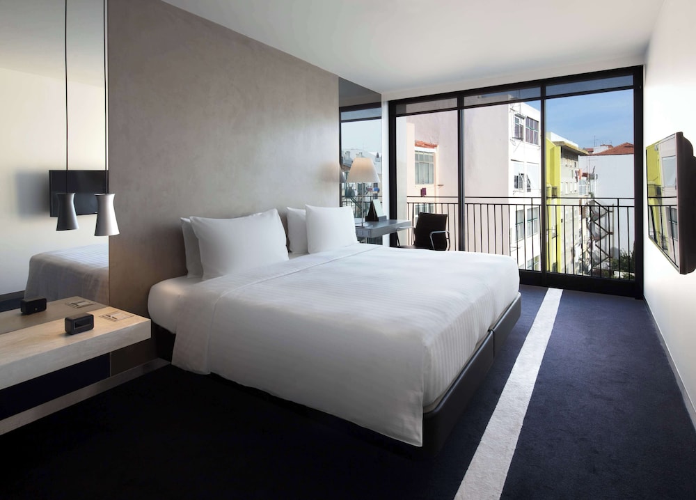 Room, 1 King Bed, Patio - Photo 1
