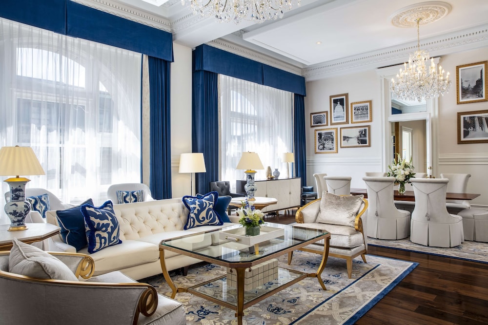 Franklin 1 Bedroom Suite