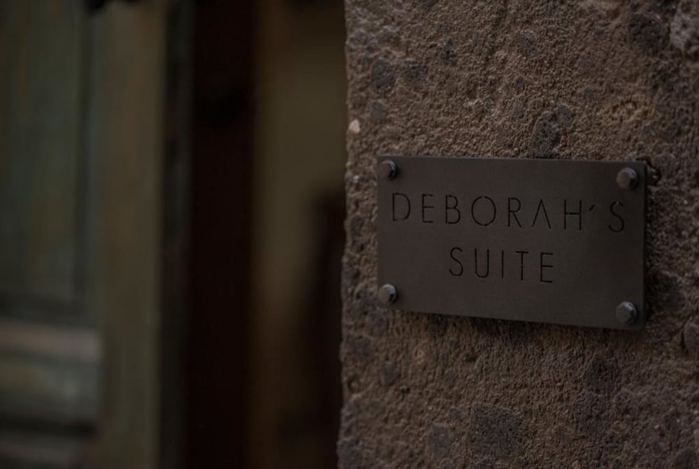 Junior Suite (Deluxe) - Photo 6