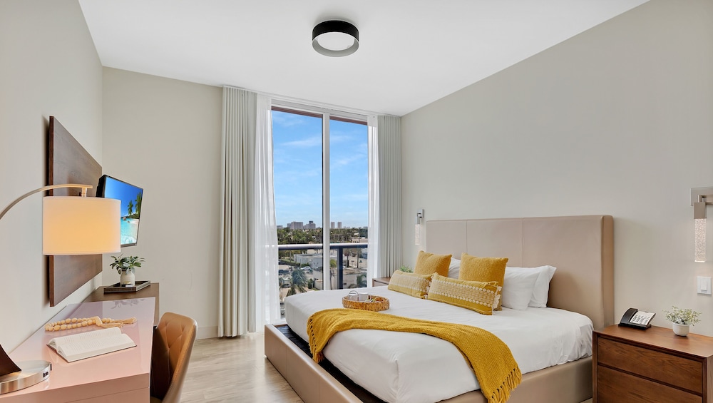 Superior Studio, Bay View