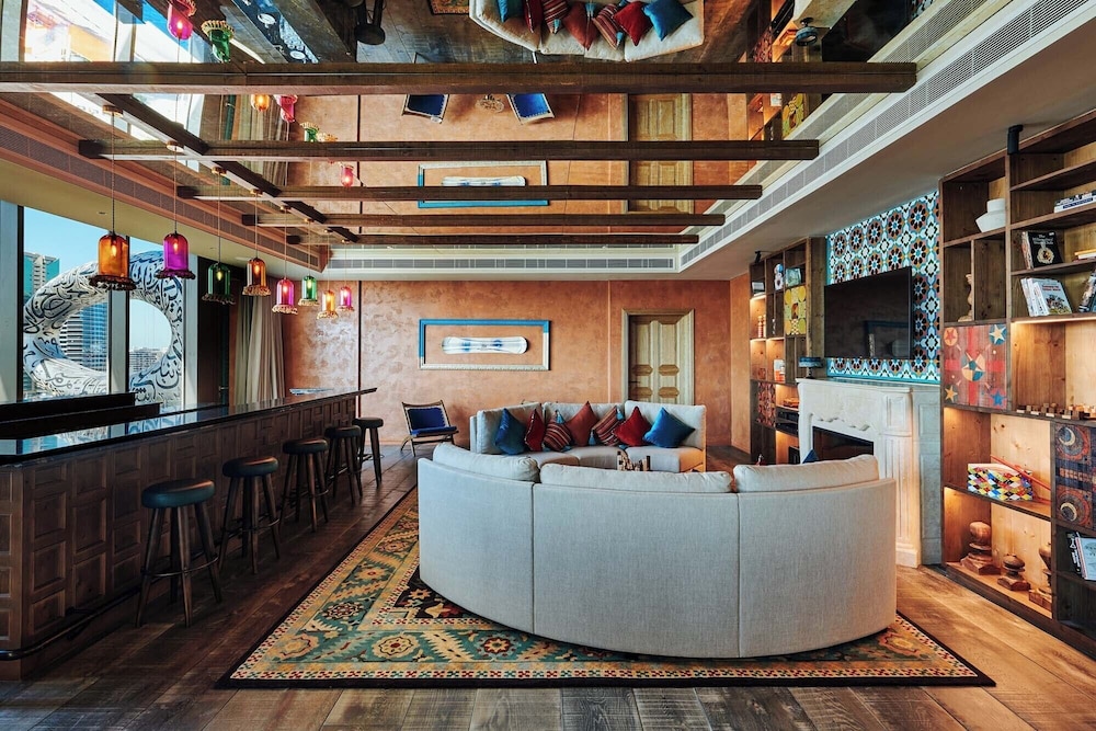 Hakawati Suite (Free Shuttle Service to Kite Beach and Dubai Mall)