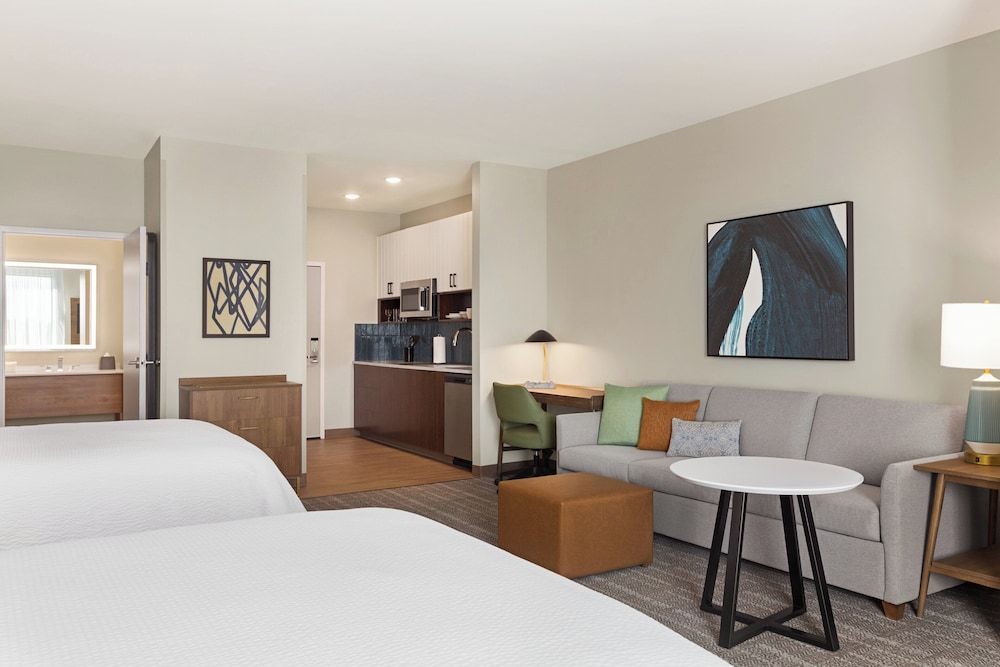 Studio Suite, 2 Queen Beds, Kitchen photo 3