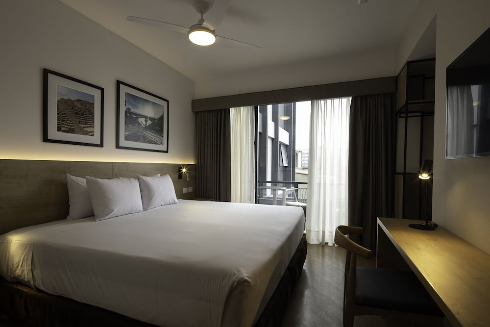 Superior Room, 1 King Bed, Terrace photo 1