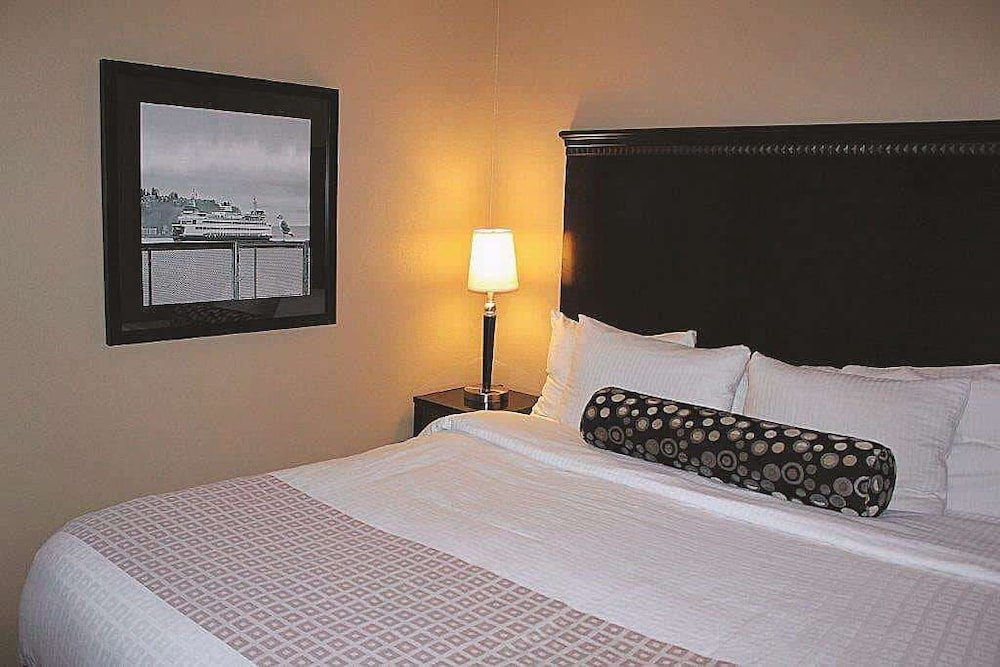 Room, 1 King Bed, Non Smoking - Photo 1