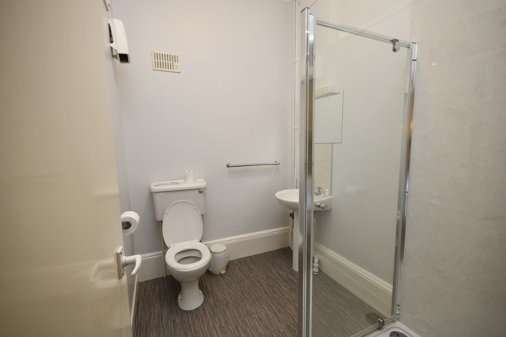 Deluxe Triple Room - Photo 12
