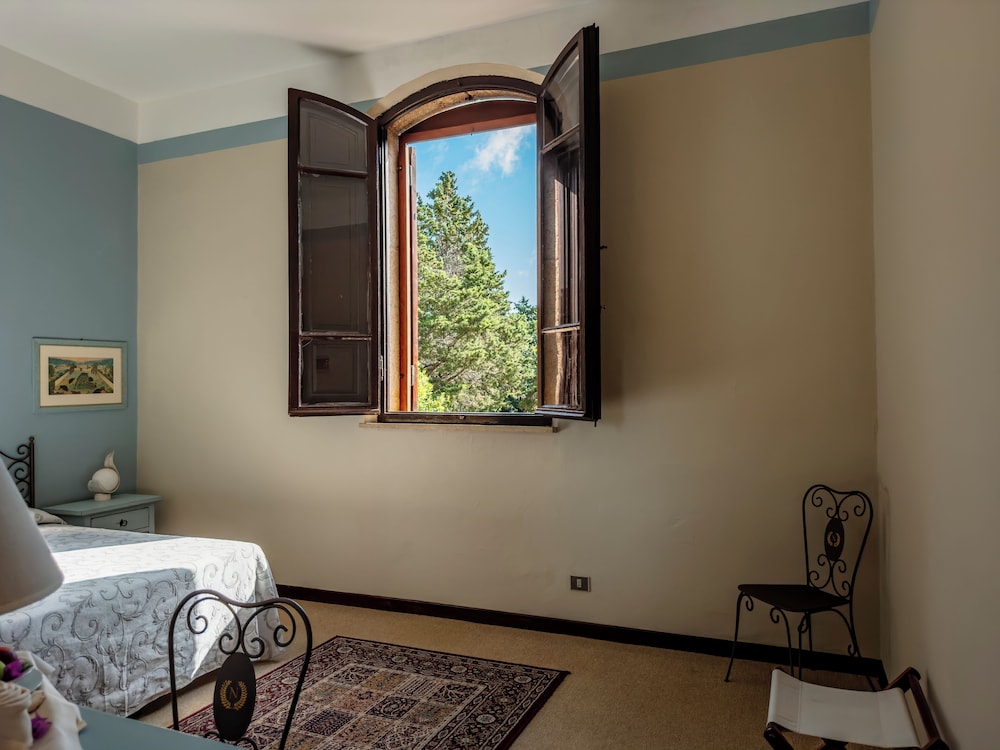 Superior Room - Photo 12