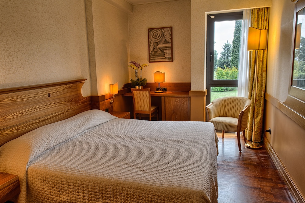 Classic Double Room - Photo 1