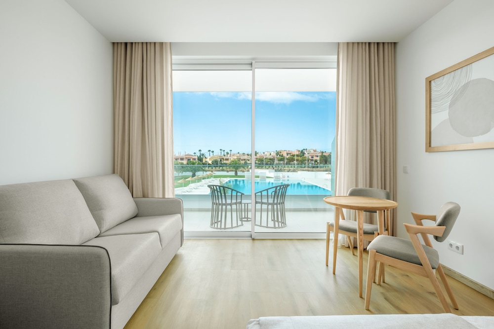 Twin Room, Balcony, Pool View - Photo 2