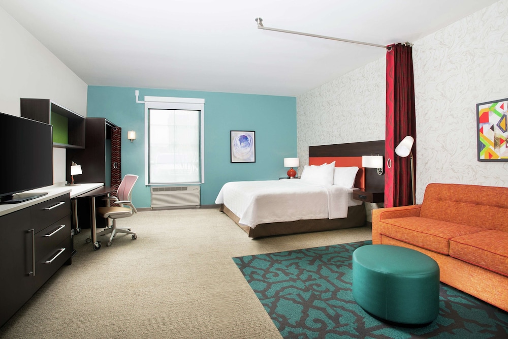 Suite, 1 King Bed, Accessible (Hearing) - Photo 5