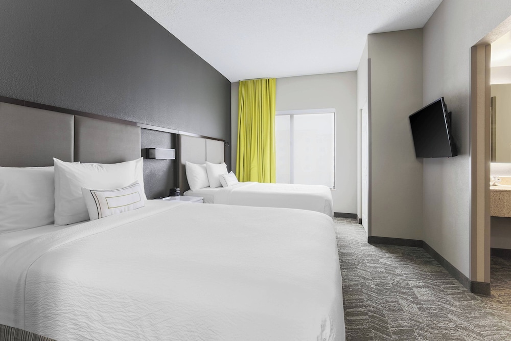 Studio Suite, Multiple Beds - Photo 4