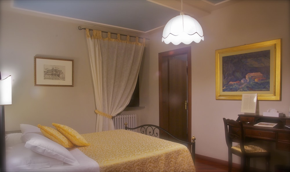 Standard Room photo 1
