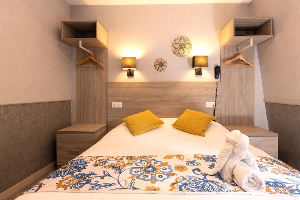 Standard Double Room photo 3