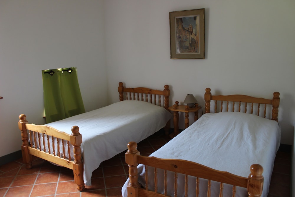 Cottage, 3 Bedrooms (Le Martinet 1er) photo 1