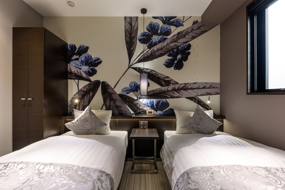 Connecting Twin Room, Non Smoking (Booking 2 Rooms) photo 2