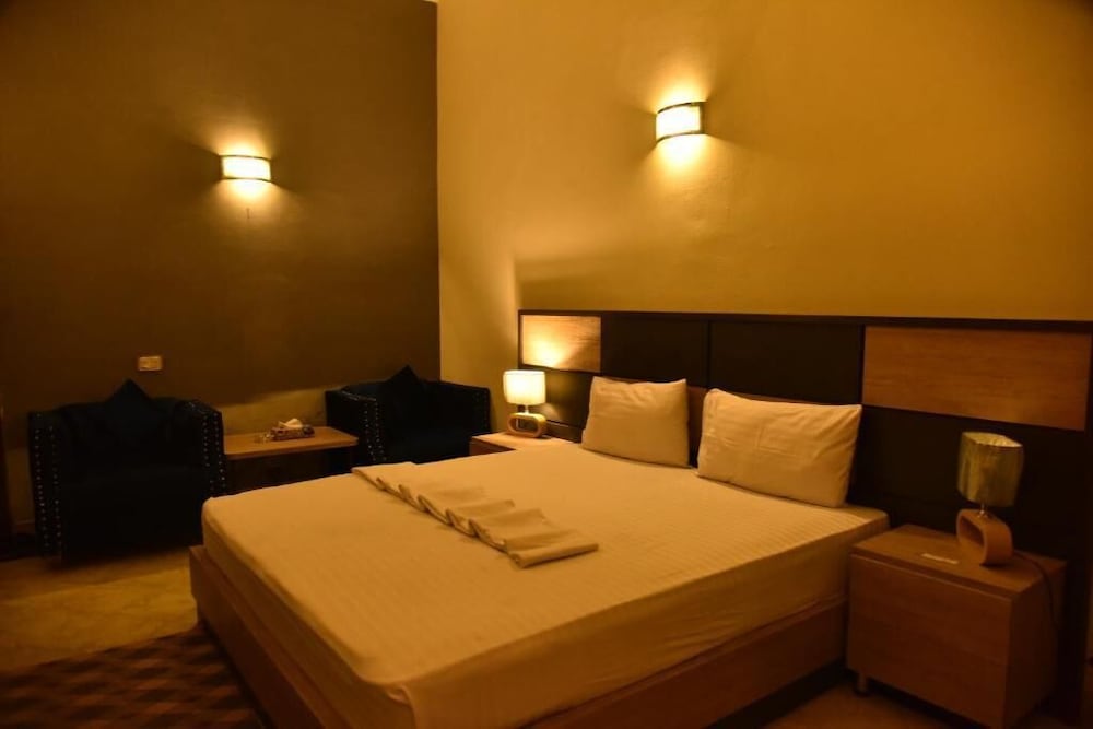 Deluxe Double Room photo 3
