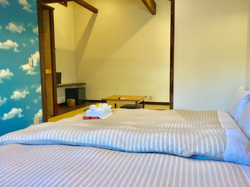 Deluxe Japanese Western Style Room, Pet Not Allowed photo 3