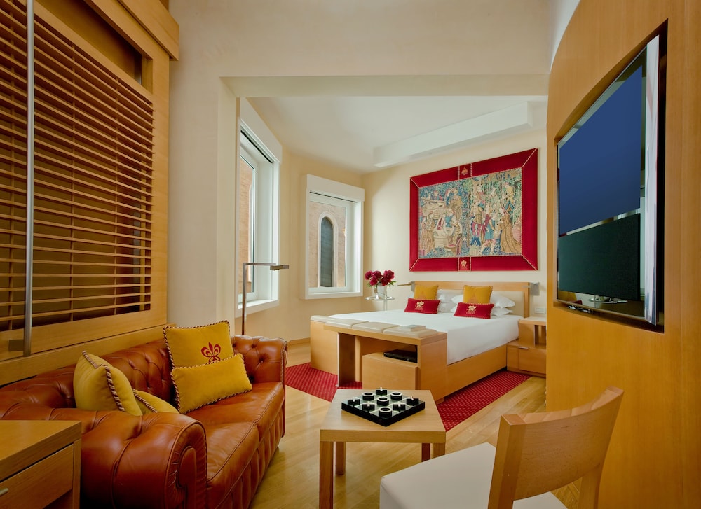 Junior Suite (Richard Meier Executive)