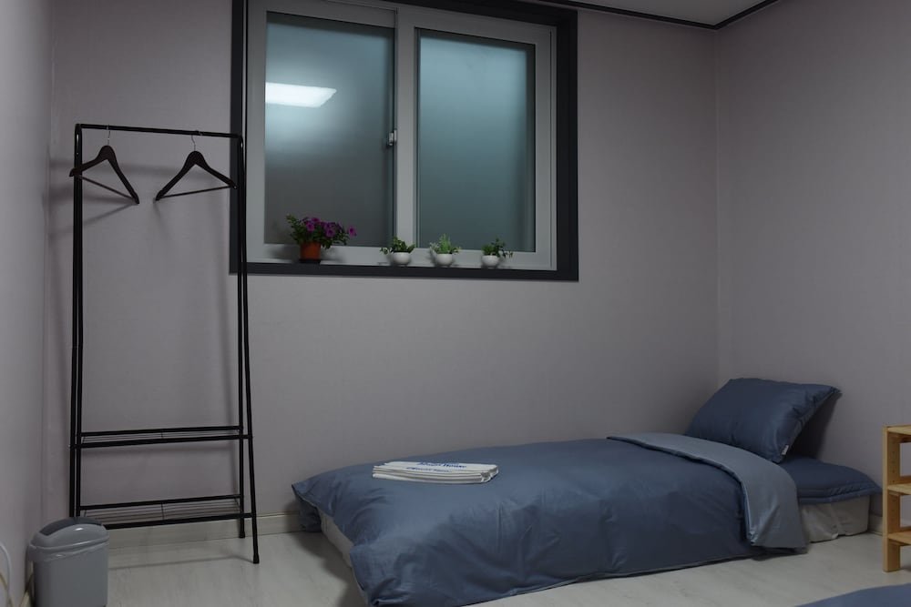 Room (Incheon airport 1) photo 3