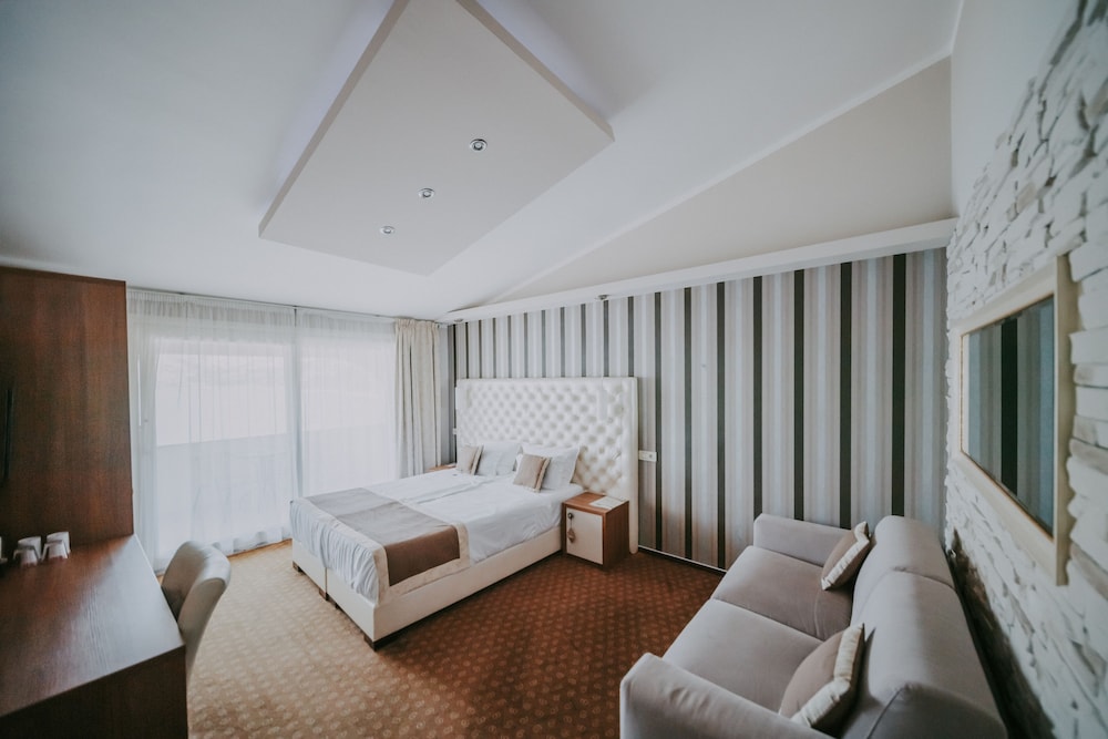 Deluxe Room, Balcony, Sea View photo 2