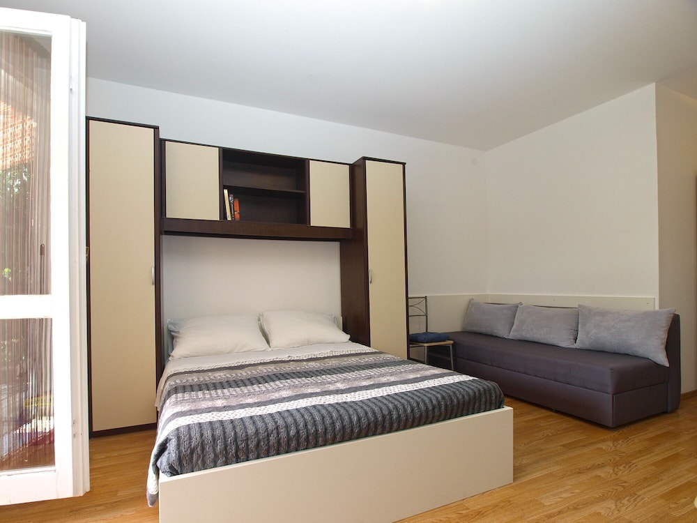 Standard Studio, 1 Bedroom (0220)