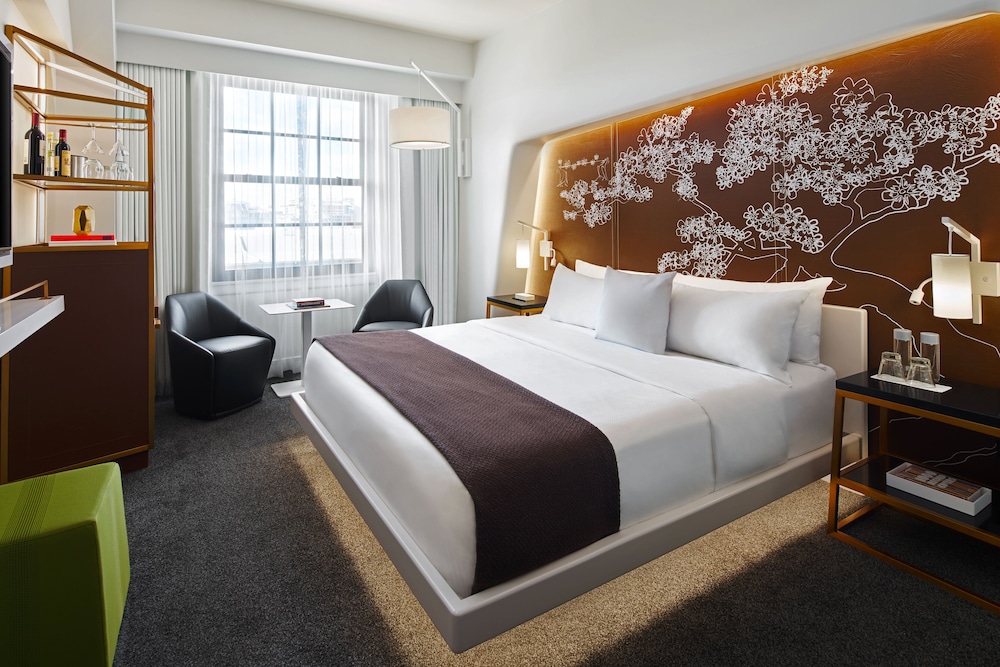 Deluxe Room, 1 King Bed (Monument View Premier King)