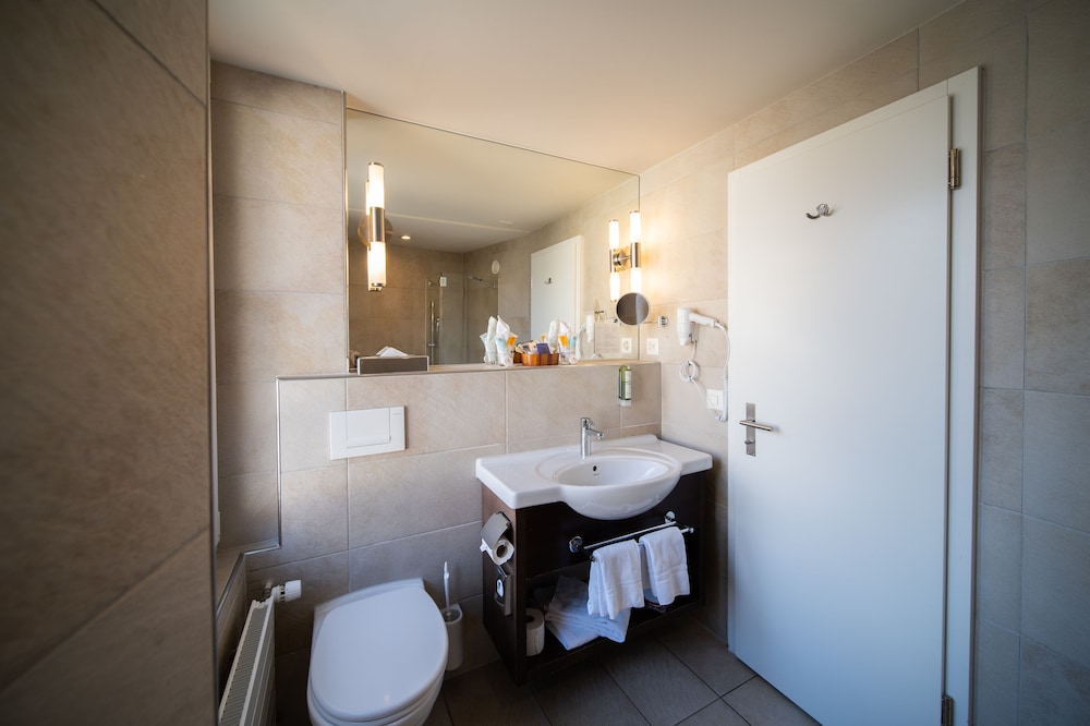 Superior Twin Room - Photo 9