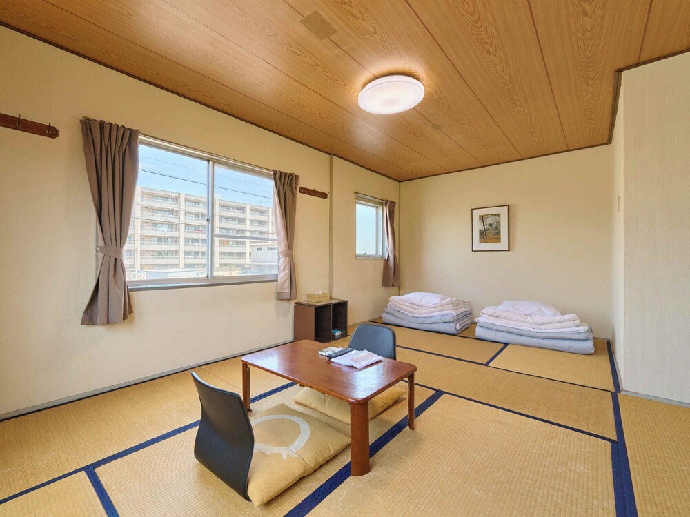 Japanese-style Twin Room, Smoking, Shared Bathroom (for 1 pax) photo 2
