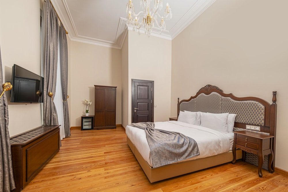 Standard Room, City View