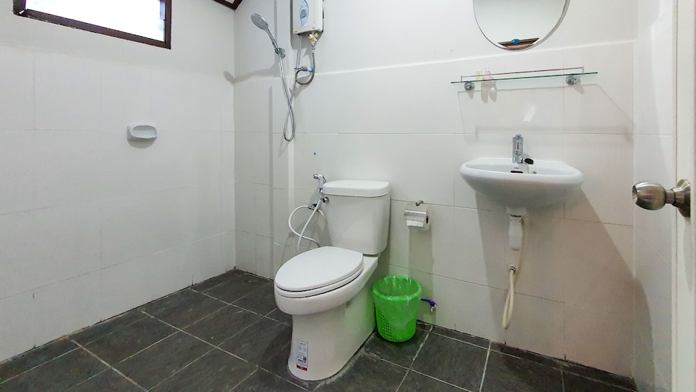 Beach Front Bungalow - Photo 4