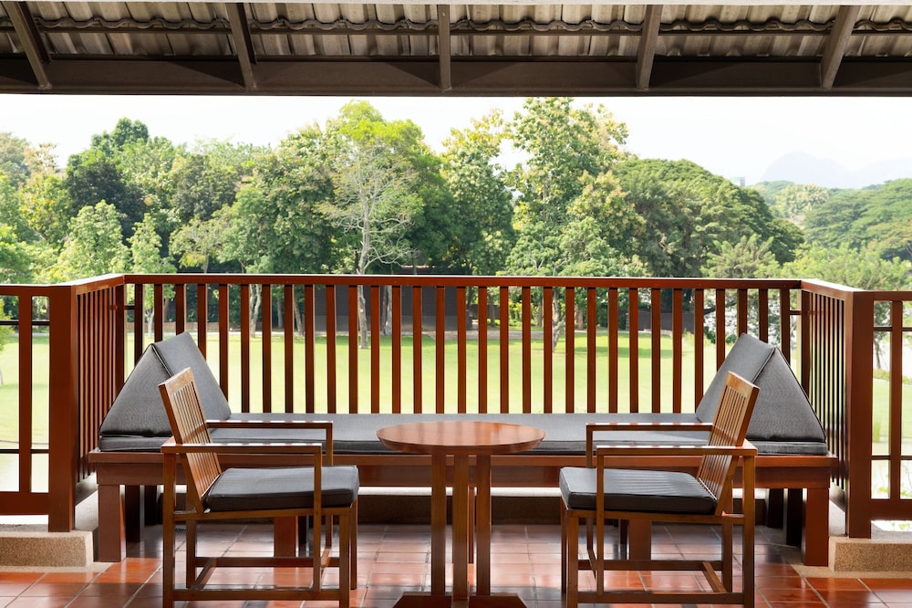 Room, 2 Queen Beds, Pool View (Terrace) photo 3