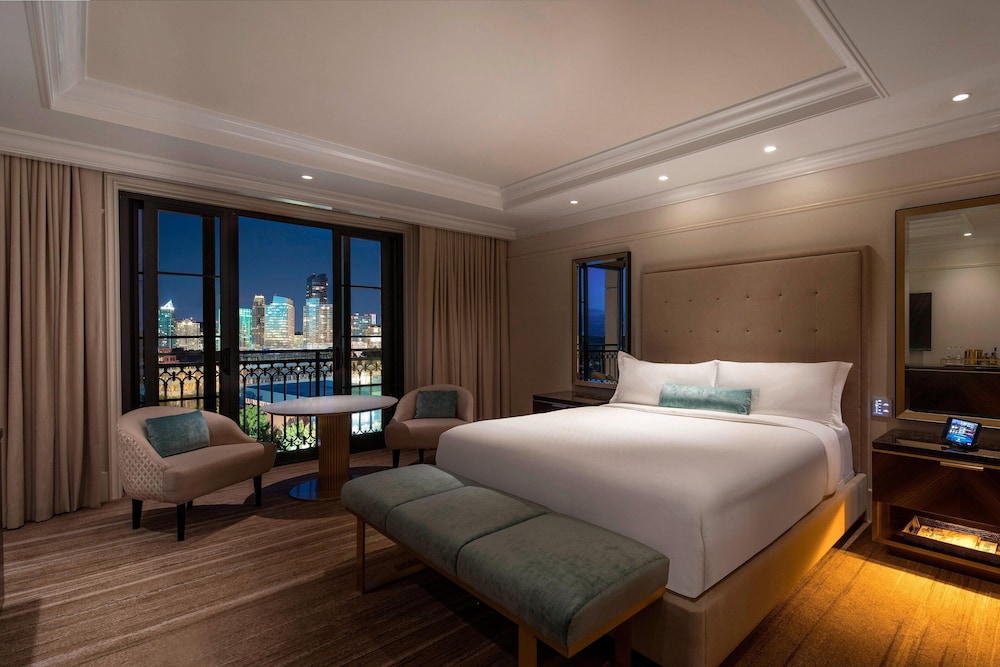 Deluxe Room, 1 King Bed, Balcony - Photo 1