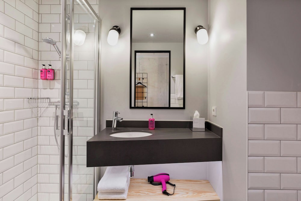 Room, 2 Twin Beds - Photo 4