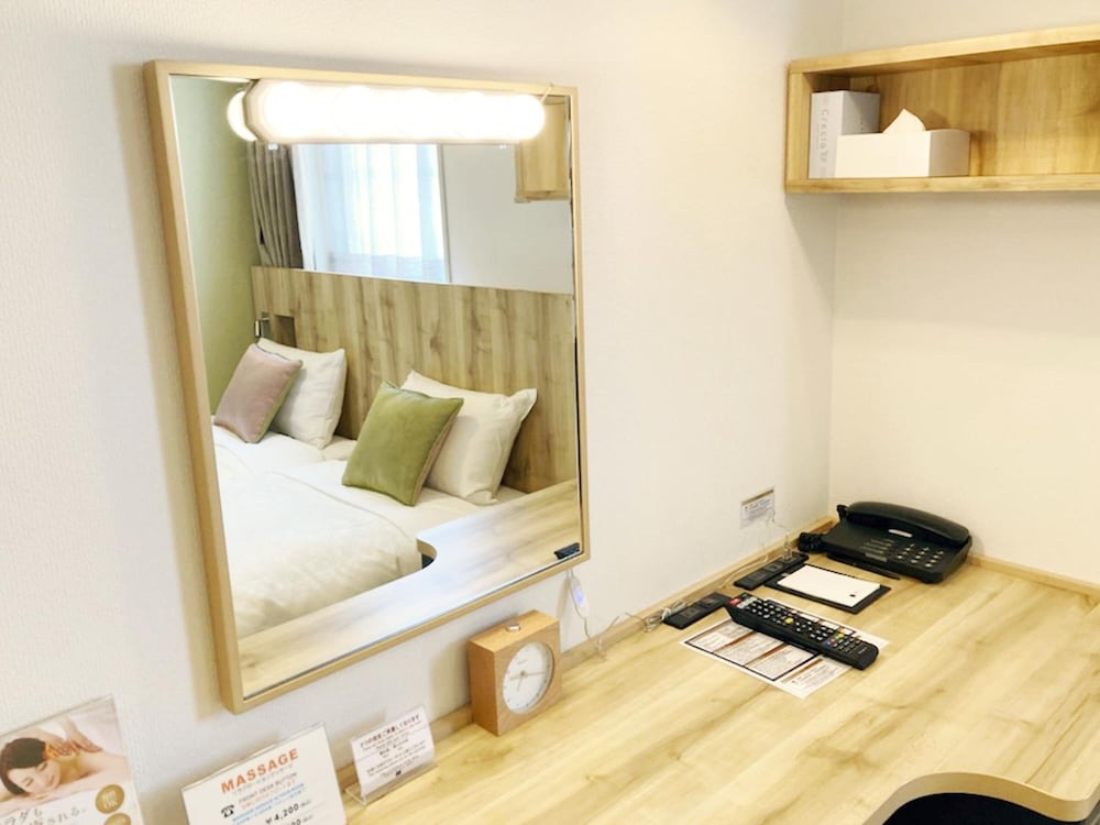 Compact Twin Room, Non Smoking - Photo 8