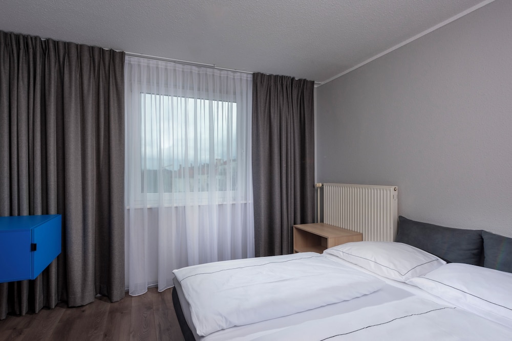 Family Suite, 2 Double Beds photo 2
