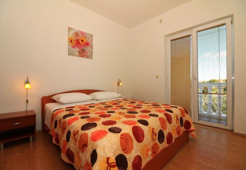 Apartment (Slađa - 150 m from beach - A2(4+1))