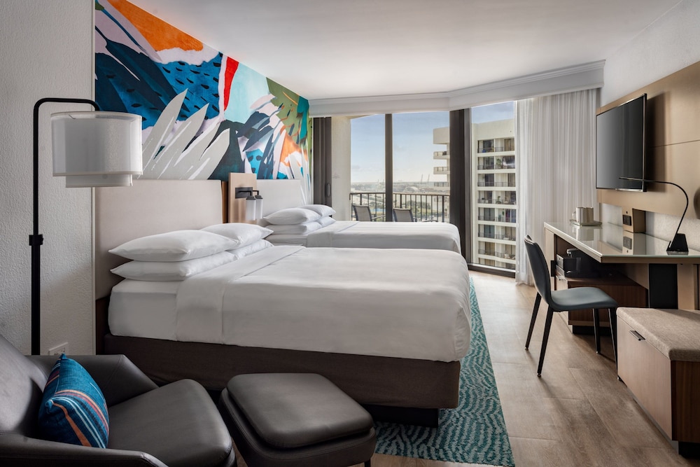 Room, 2 Queen Beds, Balcony (Hearing Accessible)