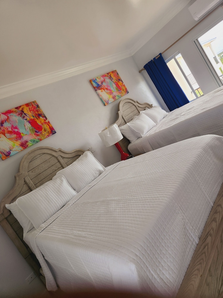 Deluxe Double Room, 2 Queen Beds, Garden View