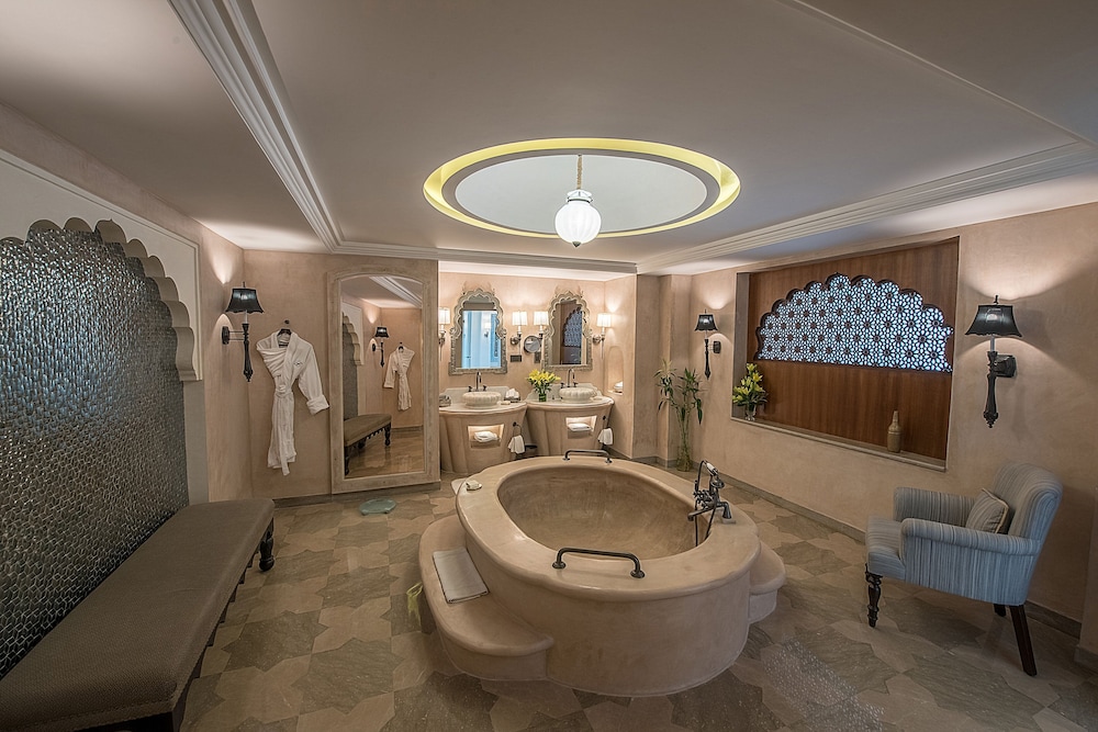Fairmont, Suite, 1 Double Bed Fairmont, Suite, 1 Double Bed