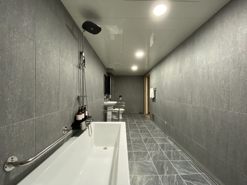 Premier Room - Photo 13