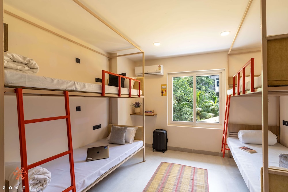 Deluxe Shared Dormitory photo 2