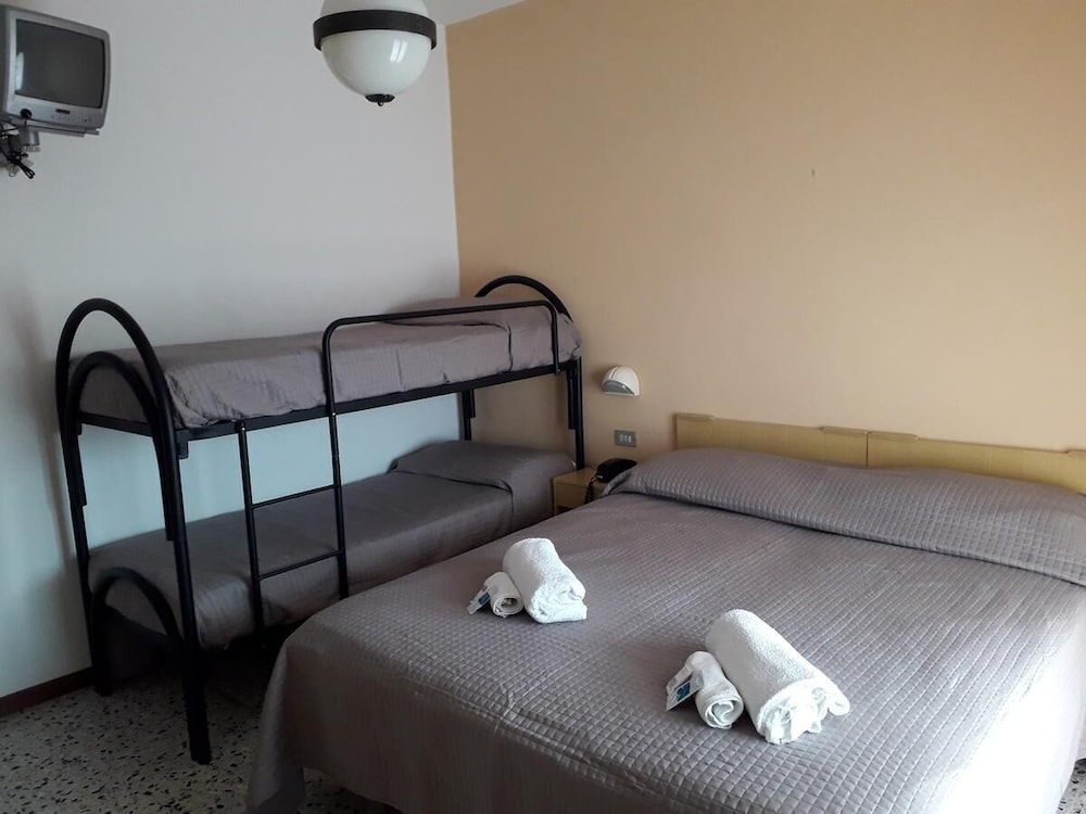 Quadruple Room photo 1