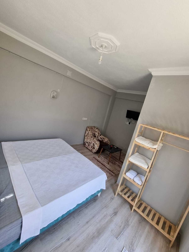 Classic Quadruple Room photo 3