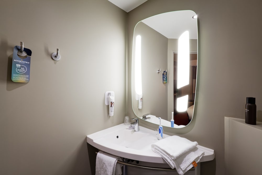 Standard Twin Room, Multiple Beds photo 3