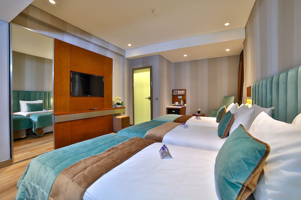Standard Triple Room photo 3