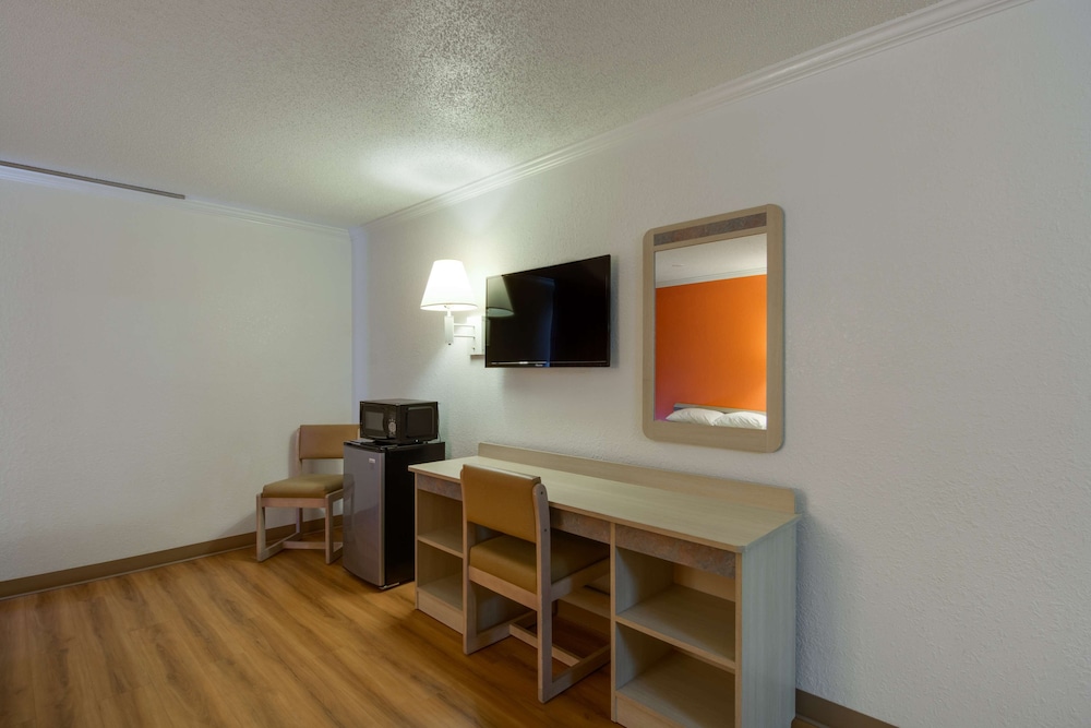 Standard Room, 2 Double Beds, Smoking photo 1