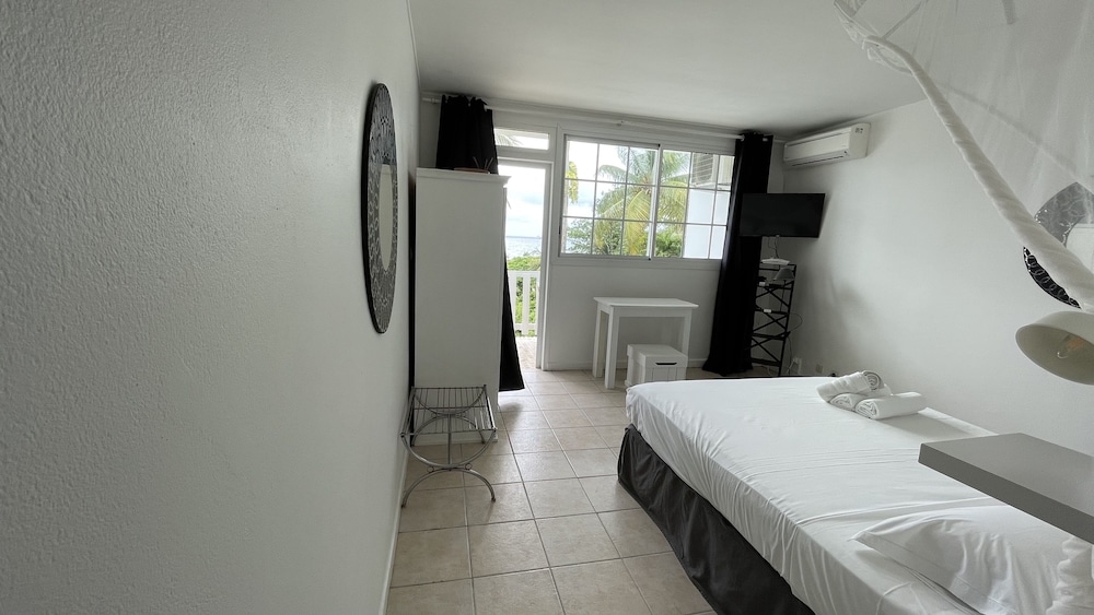Double Room, Ensuite, Sea View - Photo 3