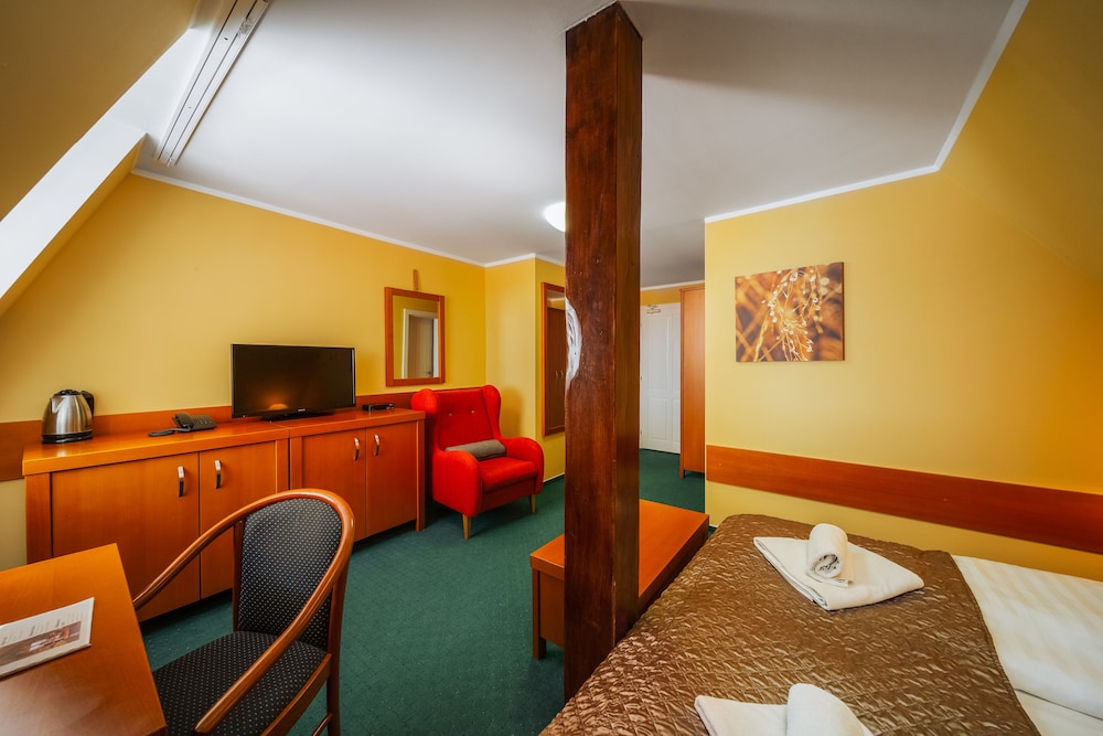 Double or Twin Room photo 3