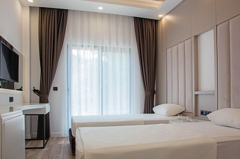 Double or Twin Room photo 1