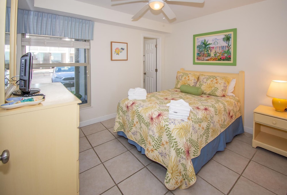 Villa, Multiple Beds, Balcony, Beach View photo 2