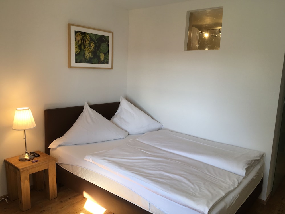 Small Double Room (1,40 bed) photo 1